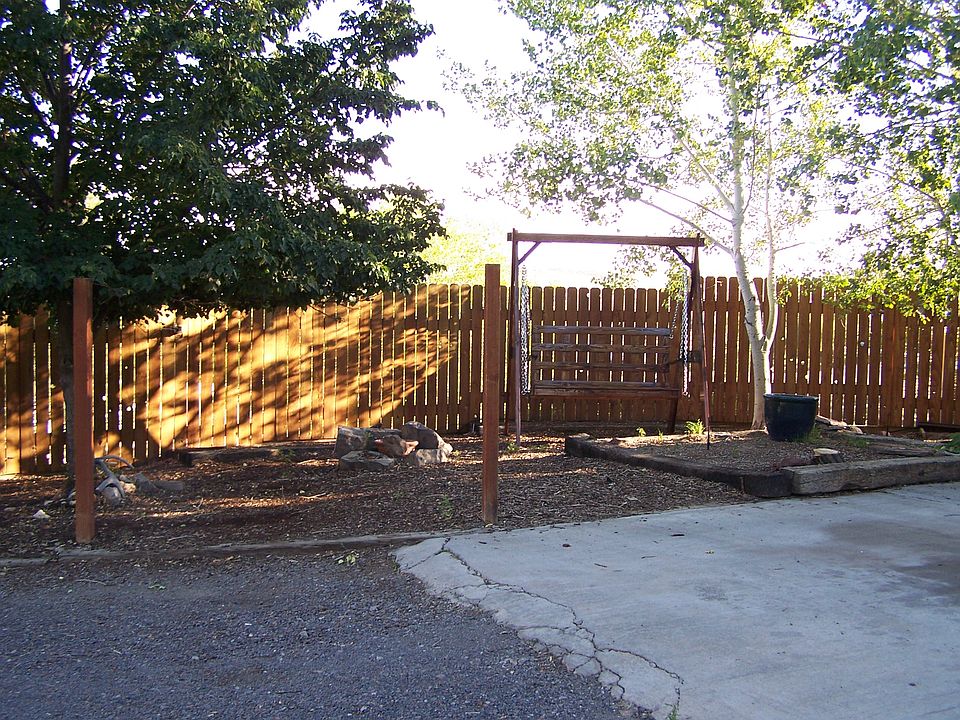 2nd image of 100 N Hilltop Ave
