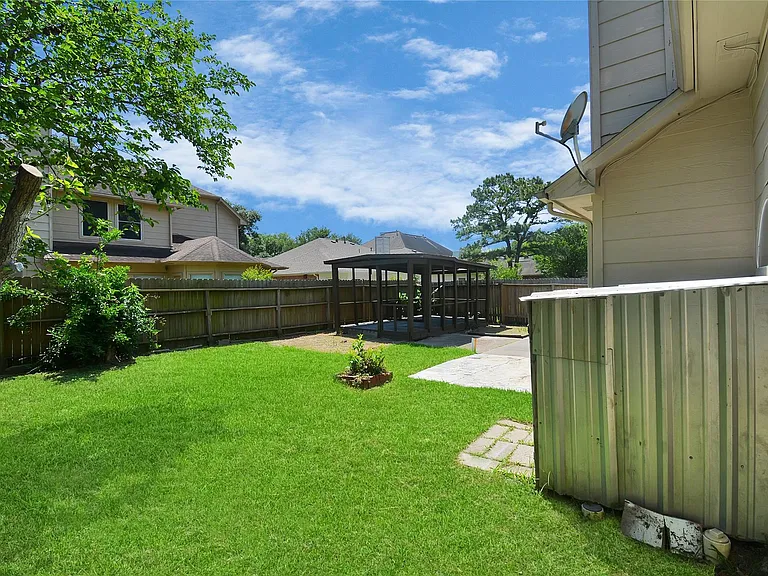 4123 Valedon Ln — Photo 40