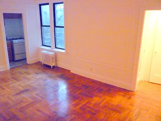 Rented by Elenora Dantchev, LREB | media 2