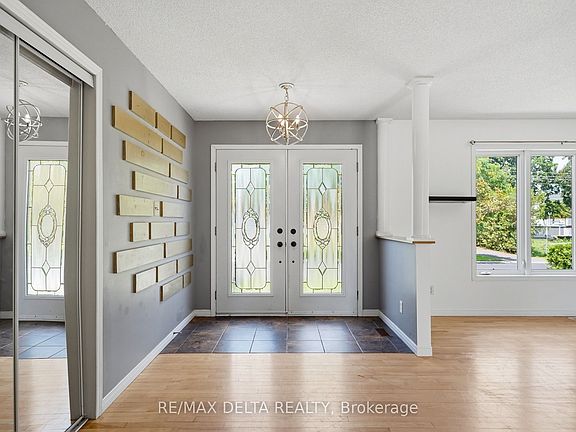 5th image of 687 Ste Marie Rd