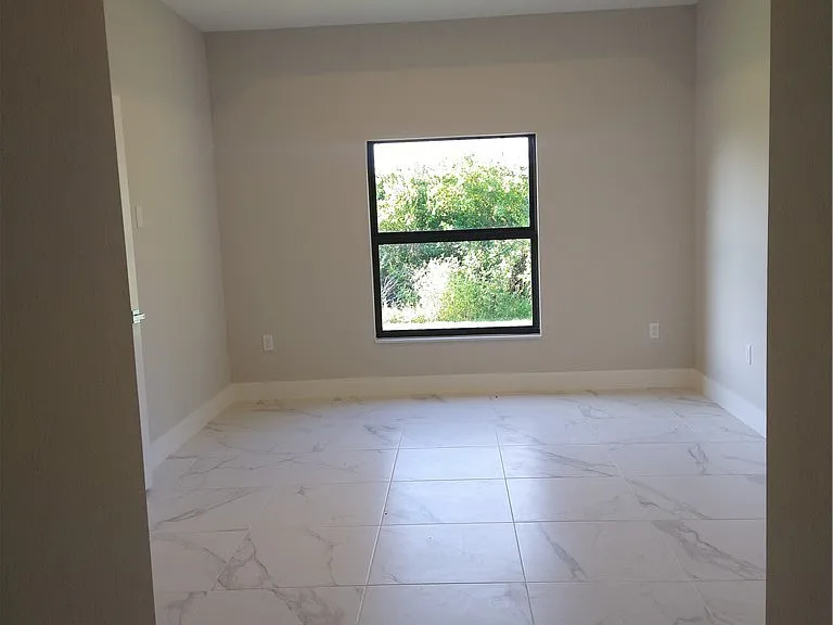 847 Bell Blvd S — Photo 22