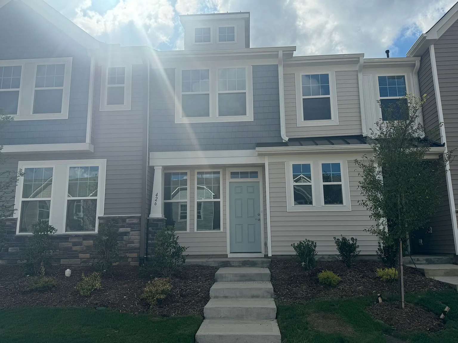 3 bed, 1607 sqft, $1,795 — Photo 1