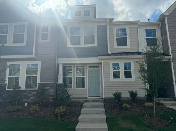 426 Channel Drop Dr, Clayton, NC 27520
