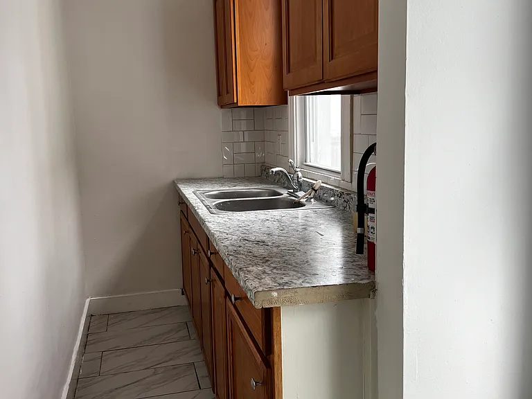 879 Elm St — Photo 15