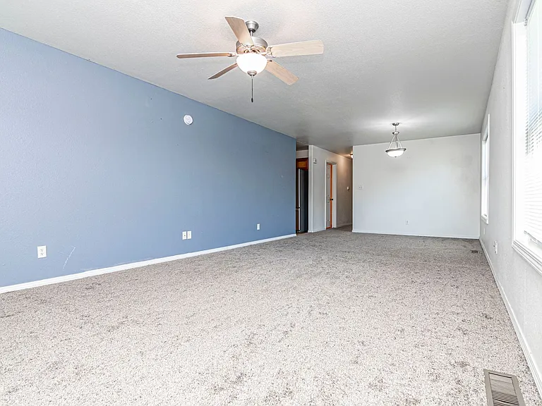 912 Whitetail Ct — Photo 31