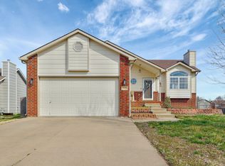 2558 E Cambridge Ct, Wichita, KS 67219