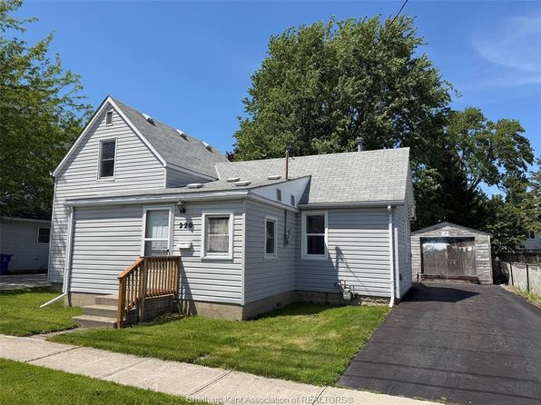 220 Queen St, Chatham Kent, ON N8A 1G5