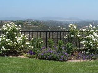 2061 White Birch Dr, Vista, CA 92081