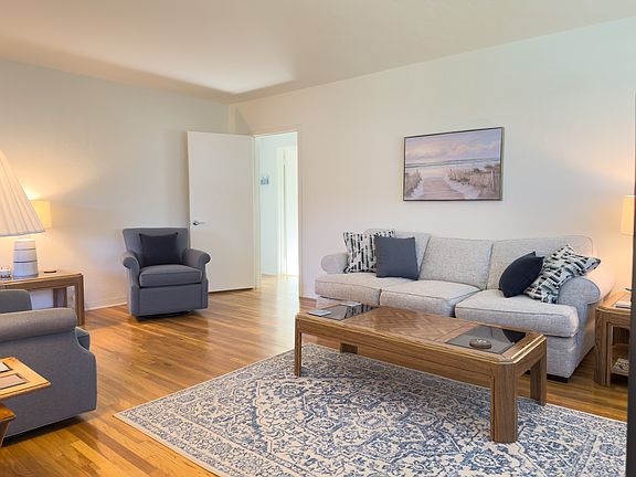 3rd image of 3079 Calle Fresno