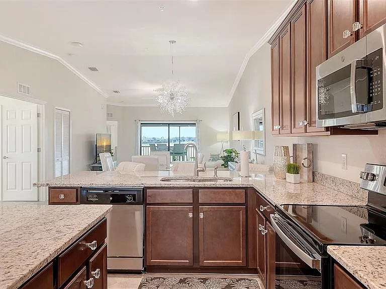 5710 Palmer Cir #201 — Photo 22