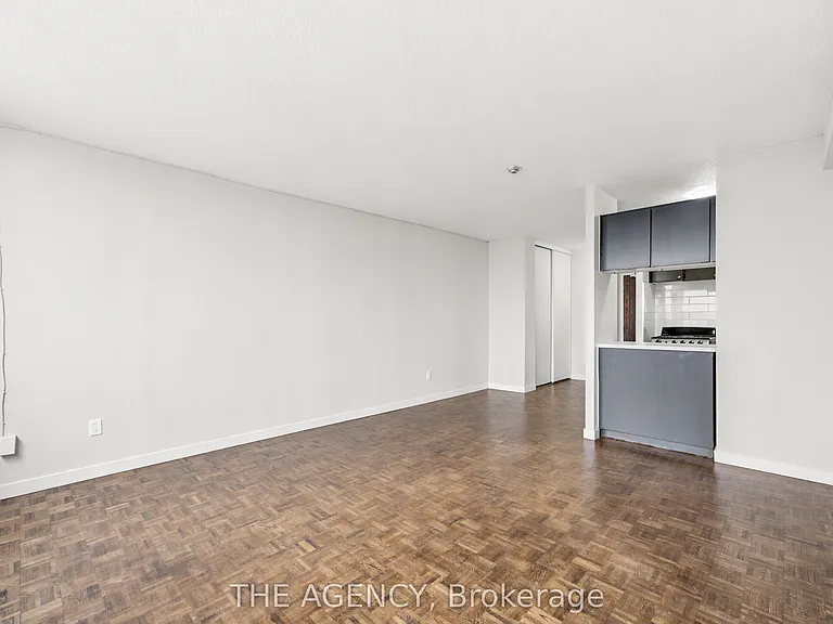 2360 Dundas St W #1613B — Photo 11