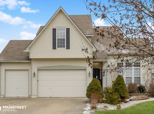 633 SE James Ct, Lees Summit, MO 64063