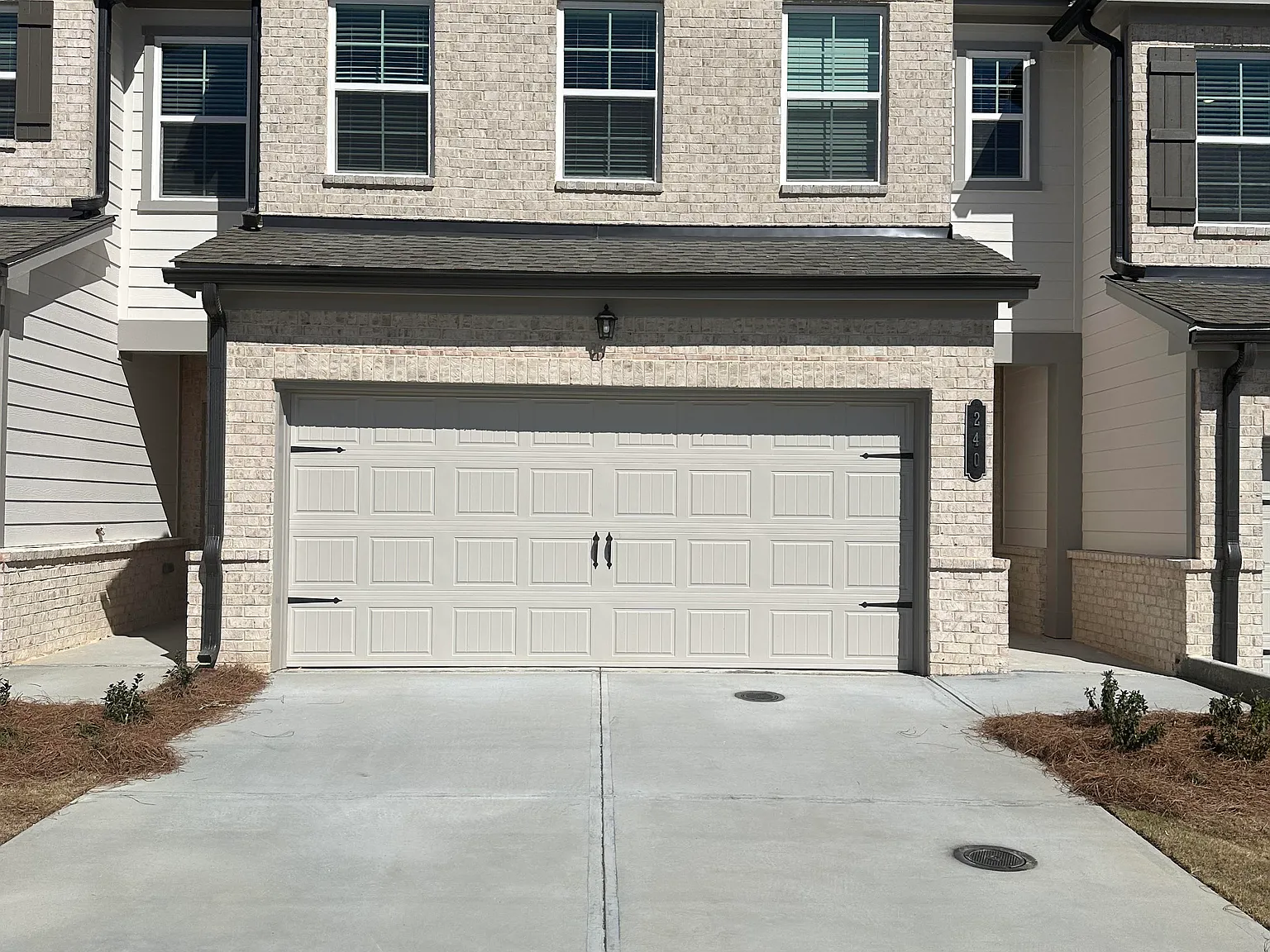 3 bed, 2.5 bath, 1836 sqft, $2,150 — Photo 1