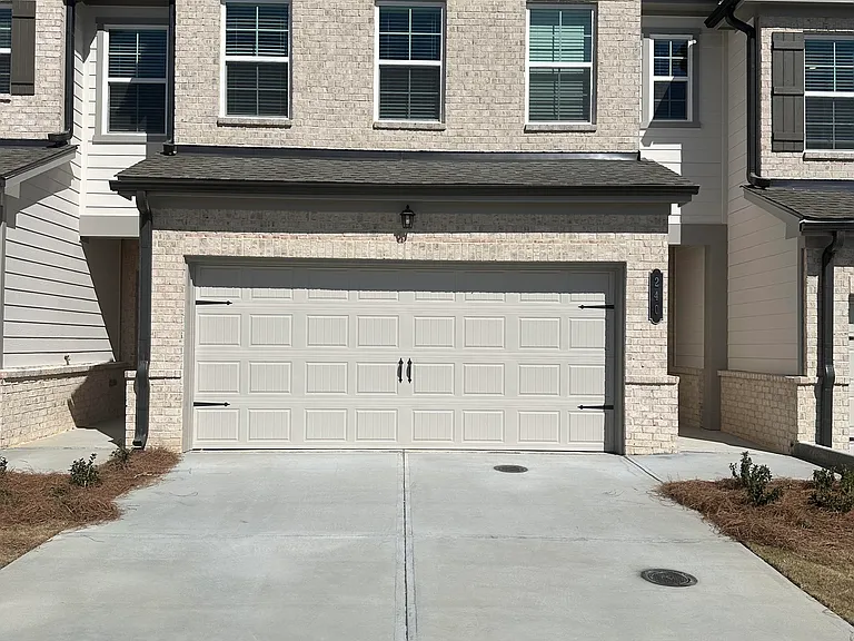 240 Vision St — Photo 1