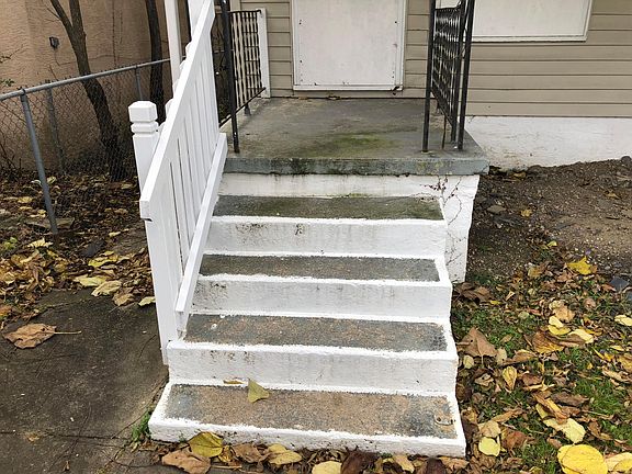 5th image of 841-843 E Starr Ave