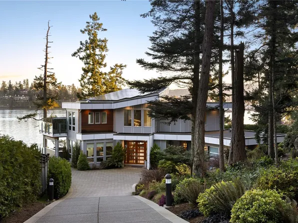 2355 Tryon Rd, North Saanich, BC V8L 5H8