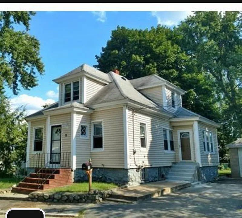 15 Newport St