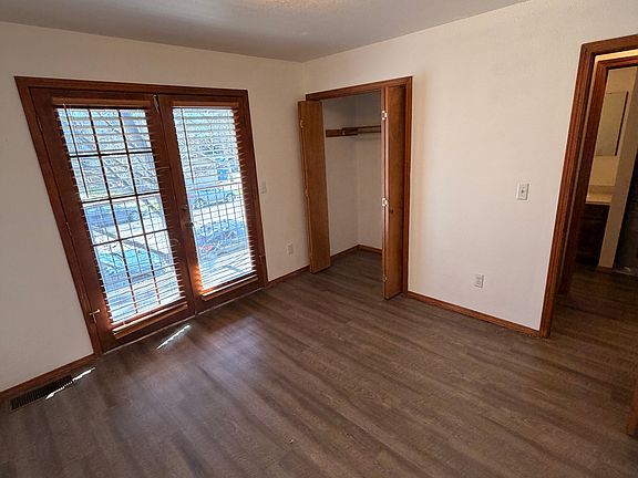 5th image of 601 W Hays St #21