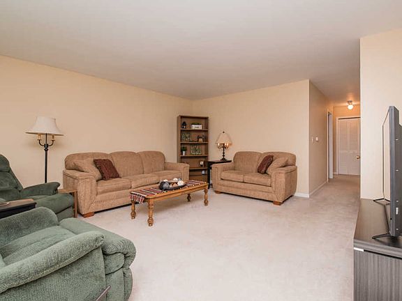 2nd image of 39 N Fairlawn Ave