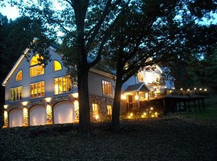 3975 Moe Rd, Mount Horeb, WI 53572