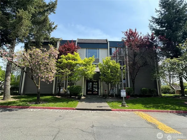 611 SW 5th Court #A-407, Renton, WA 98057