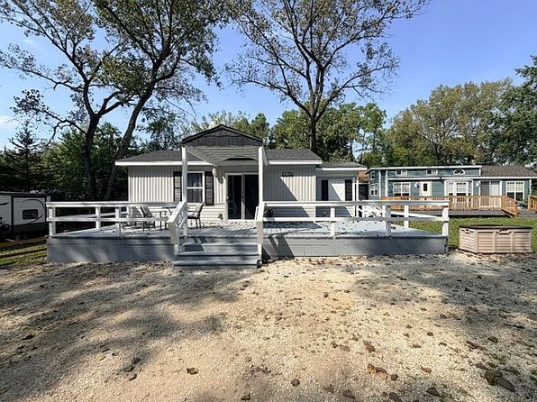136 Dogwood Ln