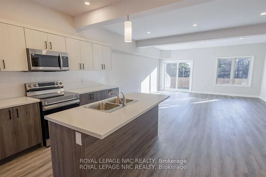 2 bed, $2,500 — Photo 3
