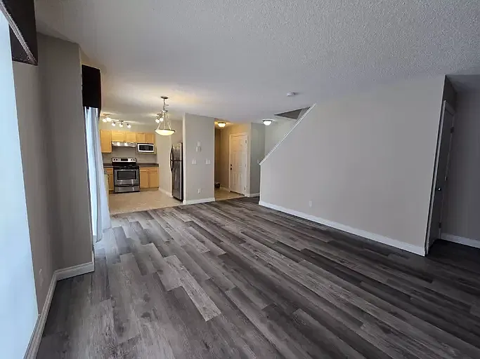 2 bed, 1.5 bath, 1100 sqft, $1,597 — Photo 4