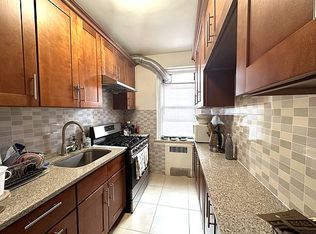 63-109 Saunders St #1B, Rego Park, NY