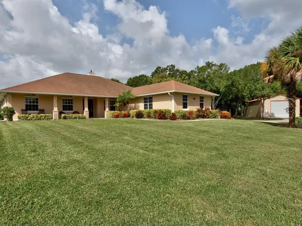 1795 Covey Run Ct SW, Vero Beach, FL 32968