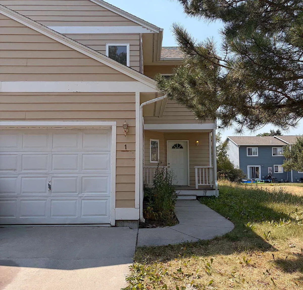 3 bed, 2.5 bath, $2,100 — Photo 1