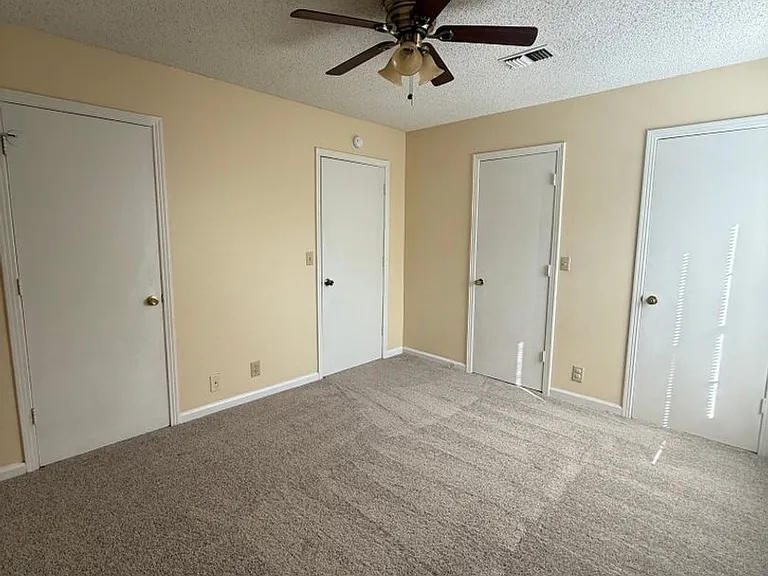 615 Castlegate Dr — Photo 8