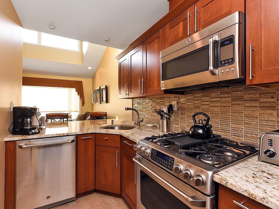 1st image of 24184 Oak Park Dr