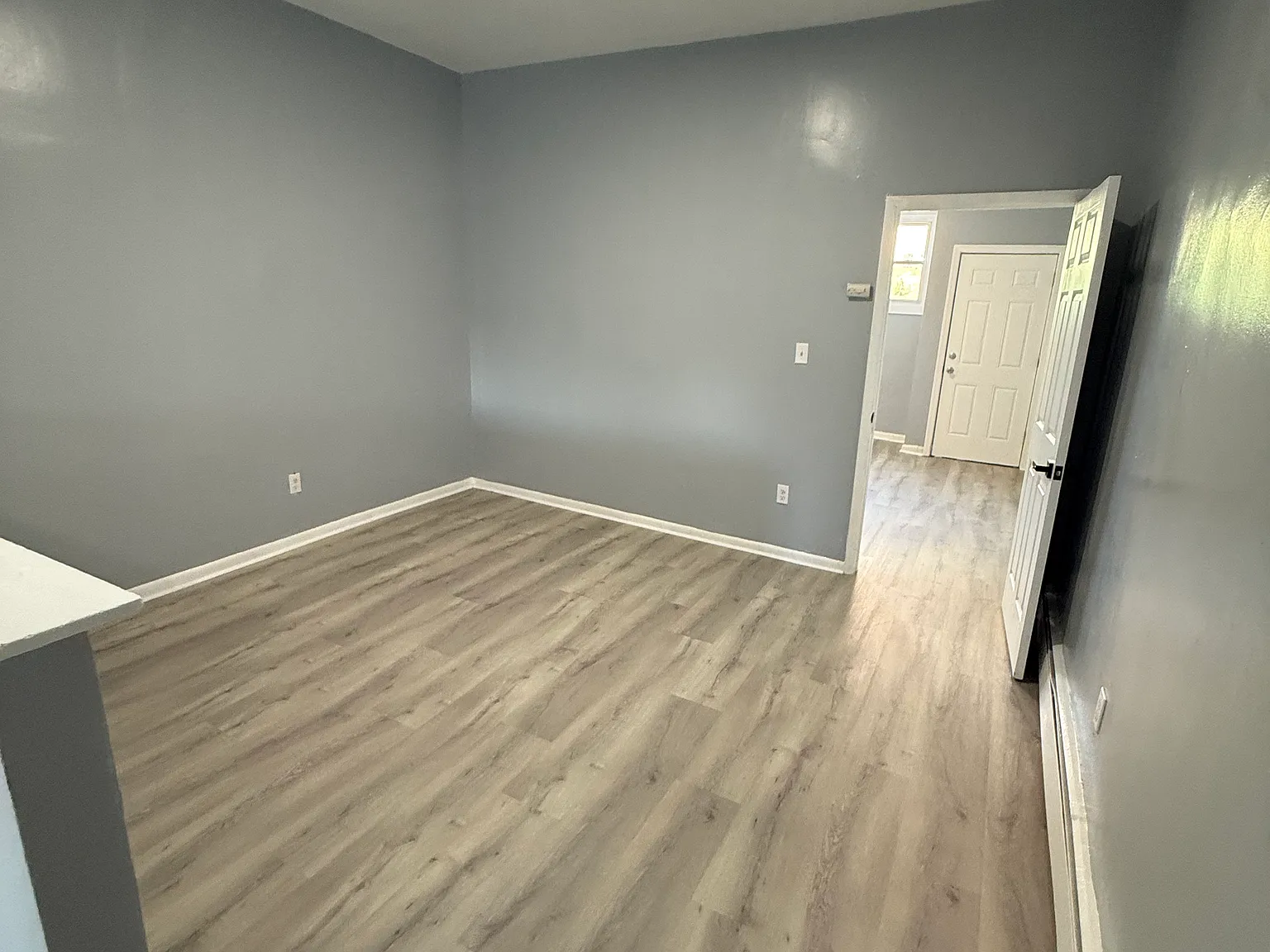1 bed, 800 sqft, $1,700 — Photo 2
