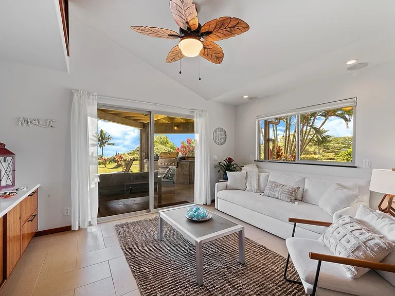 51 W Waipio Rd — Photo 16