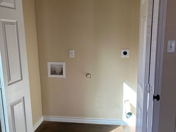 4th image of 213 W Dunn Ave #A