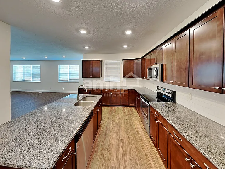 2422 E Tumbleweed Rd — Photo 3