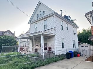14659 Delaware Ave, Flushing, NY 11355