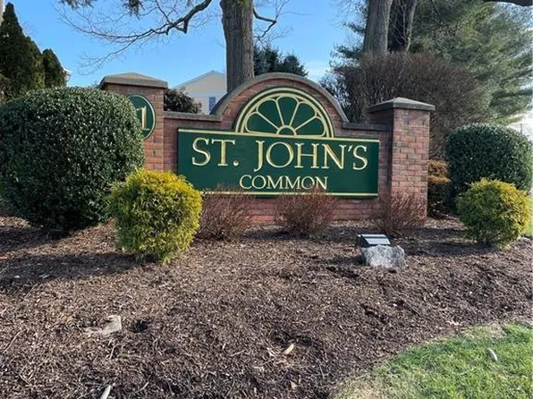 11 Saint John Street #D10, North Haven, CT 06473