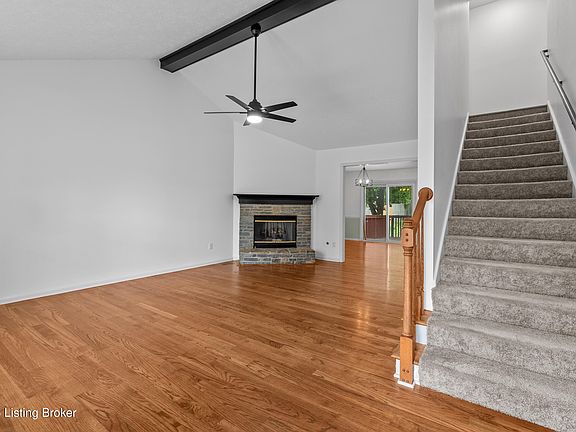 2nd image of 4703 Oak Pointe Dr