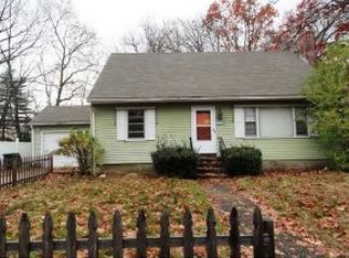 292 Smyth Rd, Manchester, NH 03104