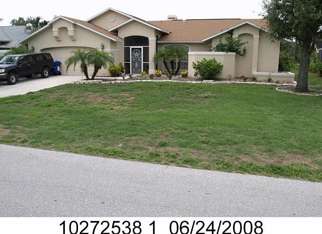 1st image of 9919 Country Oaks Dr