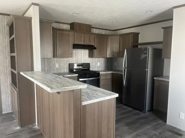 Century Park, 215 N Canal Rd #1a0, Lansing, MI 48917