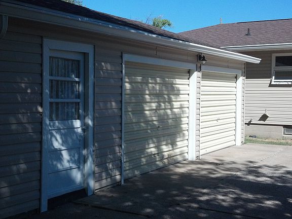 2nd image of 1122 Spruce Ave