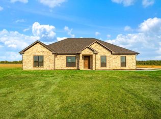 461 Fm 196 N, Blossom, TX 75416