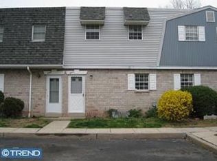 843 Village Ln, Sanatoga, PA 19464