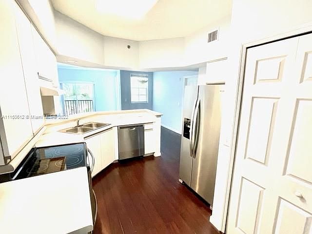 1st image of 3115 NE 184th St APT 4304