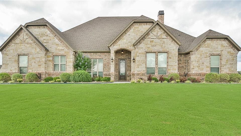 1st image of 216 Pinnacle Peak Ln
