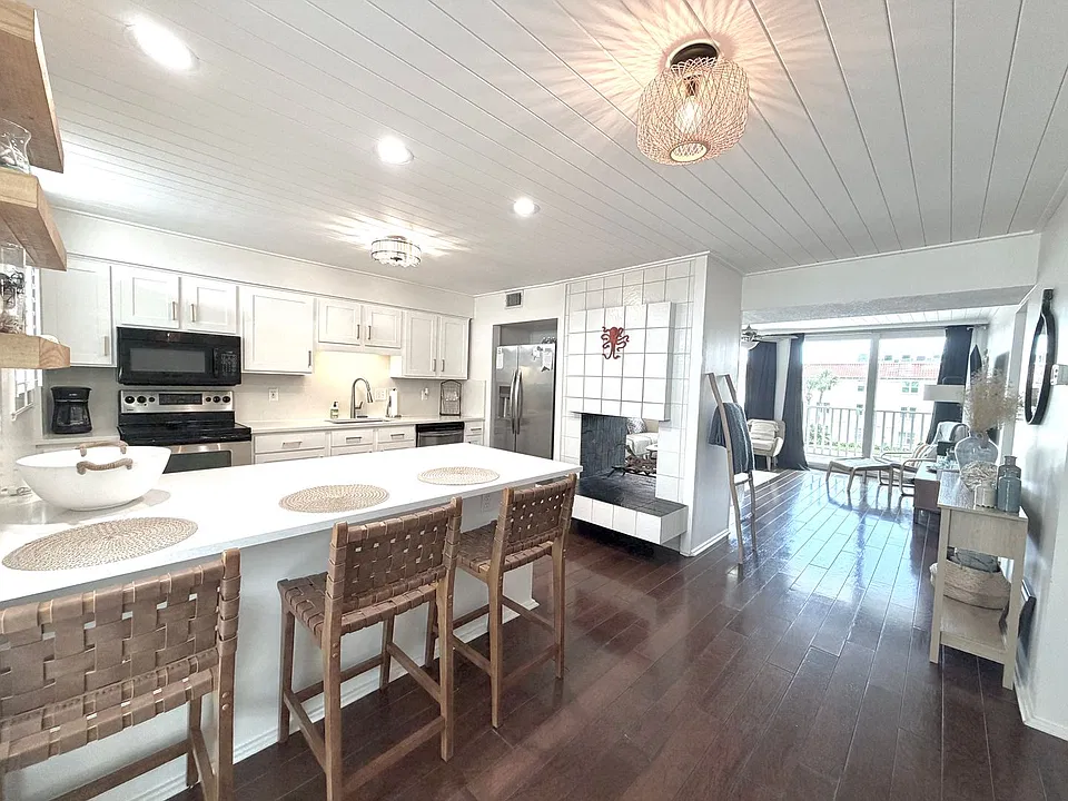901 Ocean Blvd #33