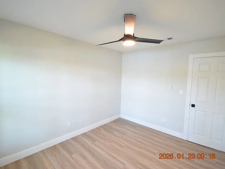 3606 1/2 River Grove Dr — Photo 30